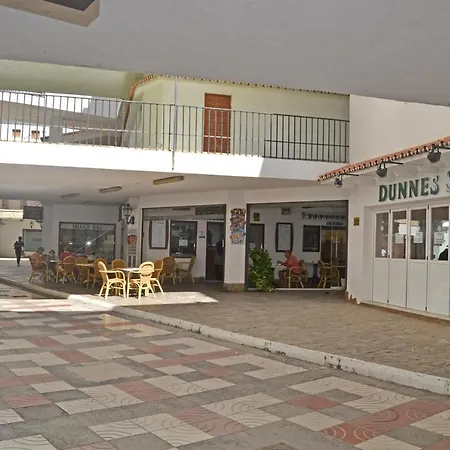 Seaside Haven: With Terrace Apartment Fuengirola