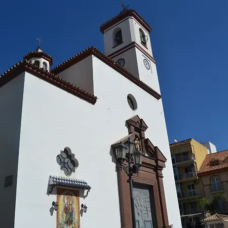 Seaside Haven: With Terrace Apartment Fuengirola