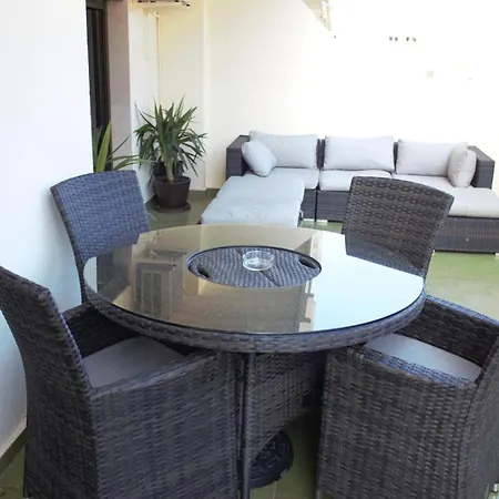 Seaside Haven: With Terrace Apartment Fuengirola