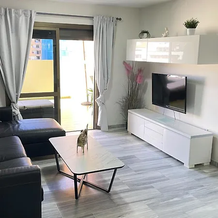 Apartment Seaside Haven: With Terrace *