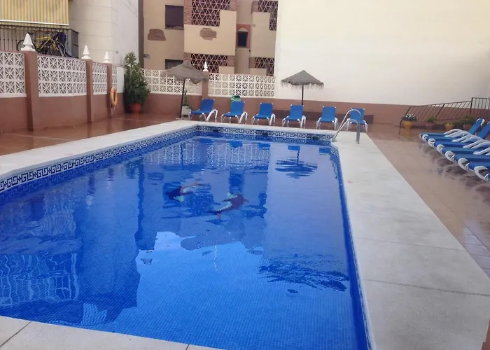 아파트 2 Bedroom 2 Bathroom In The Heart Of With Big Terrace And Free Parking Space Close To 푸엔히롤라