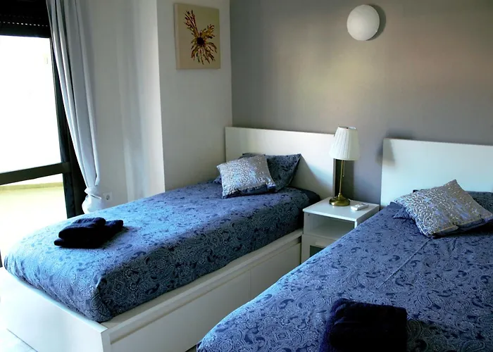 아파트 2 Bedroom 2 Bathroom In The Heart Of With Big Terrace And Free Parking Space Close To 푸엔히롤라