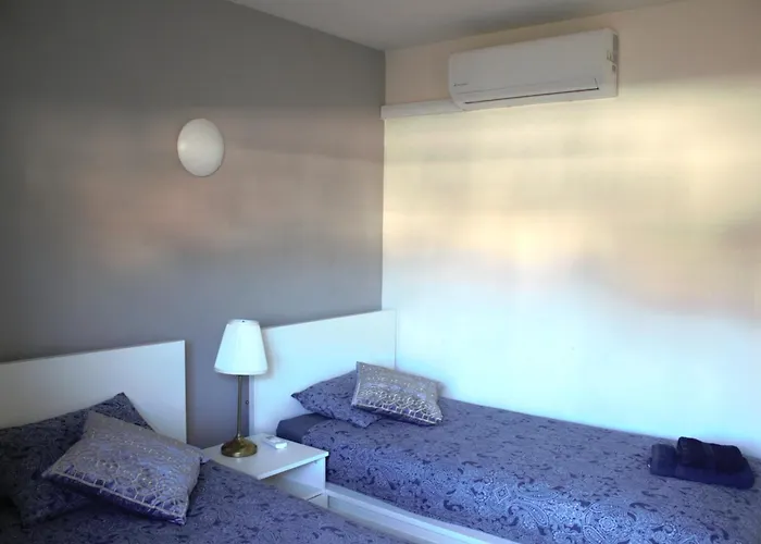 아파트 2 Bedroom 2 Bathroom In The Heart Of With Big Terrace And Free Parking Space Close To
