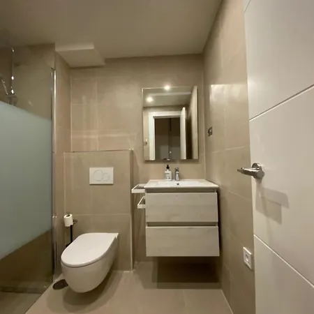 Lägenhet 2 Bedroom 2 Bathroom In The Heart Of With Big Terrace And Free Parking Space Close To
