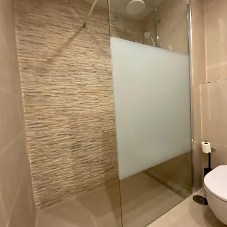2 Bedroom 2 Bathroom In The Heart Of With Big Terrace And Free Parking Space Close To Lägenhet *